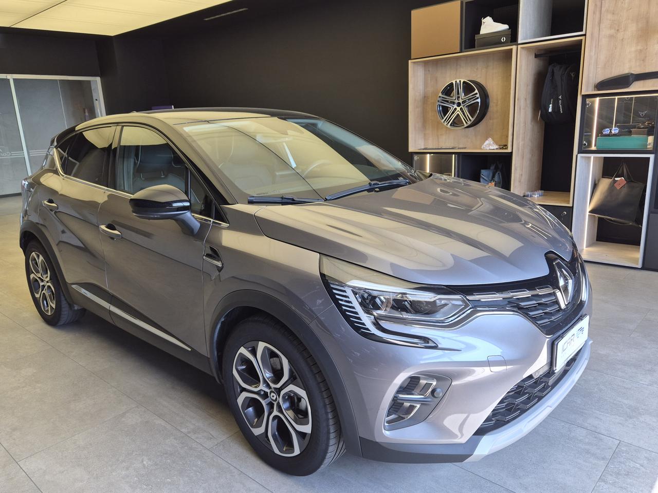 RENAULT Captur II 2019 - Captur 1.6 E-Tech full hybrid Techno 145cv