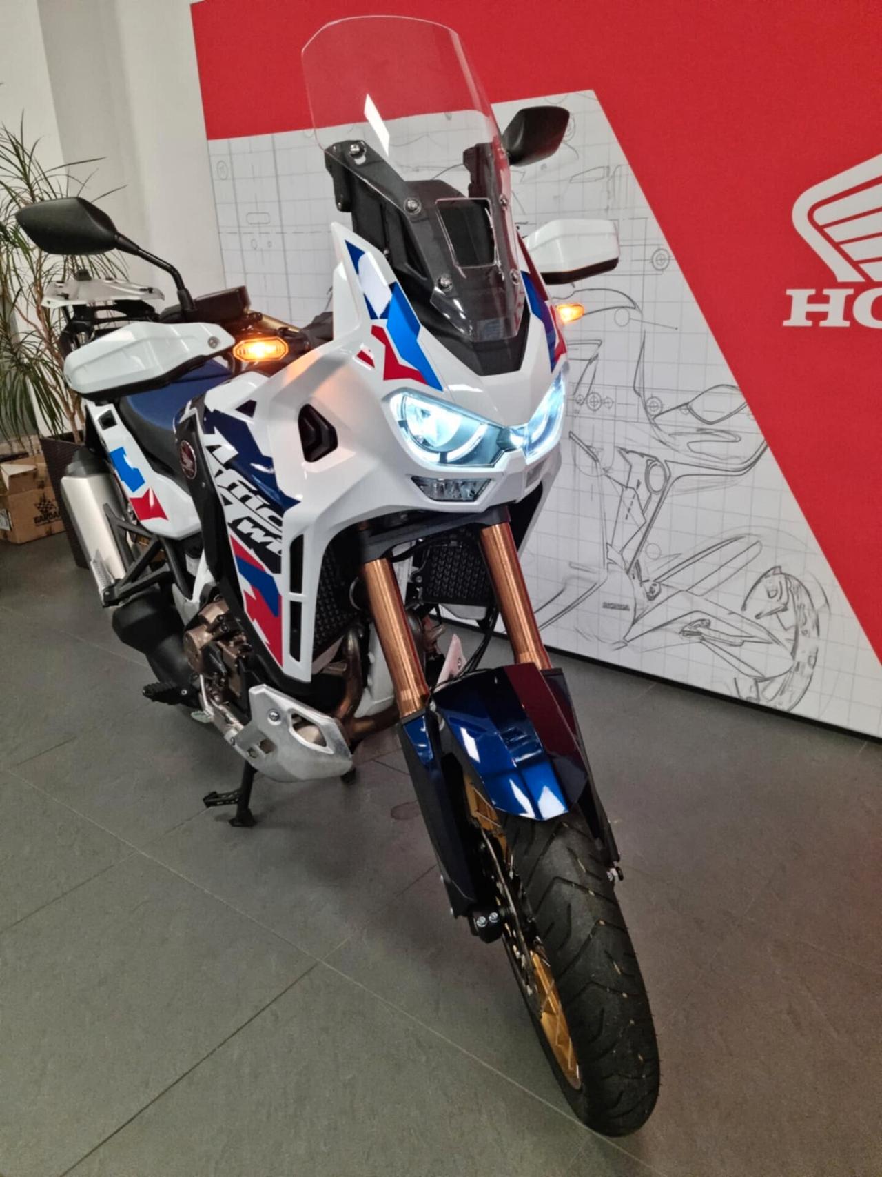 Honda CRF 1100 ADV SPORT DCT- 2024 - 7565 KM
