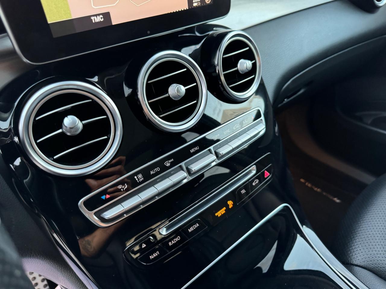 MERCEDES GLC 250d Premium AMG - Tetto Pelle Led 20