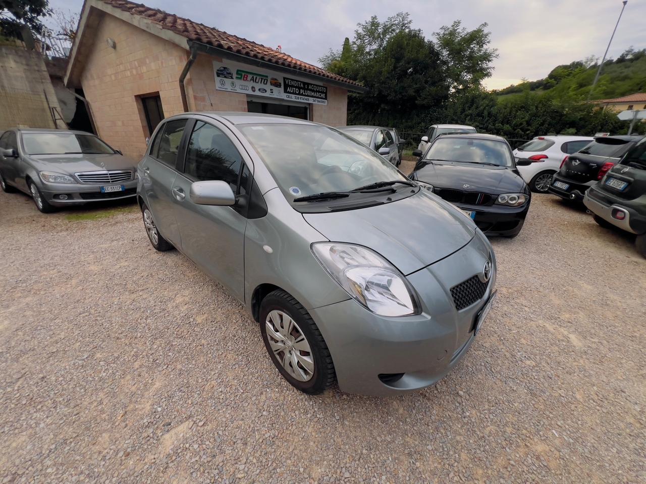 Toyota Yaris 1.0 5 porte