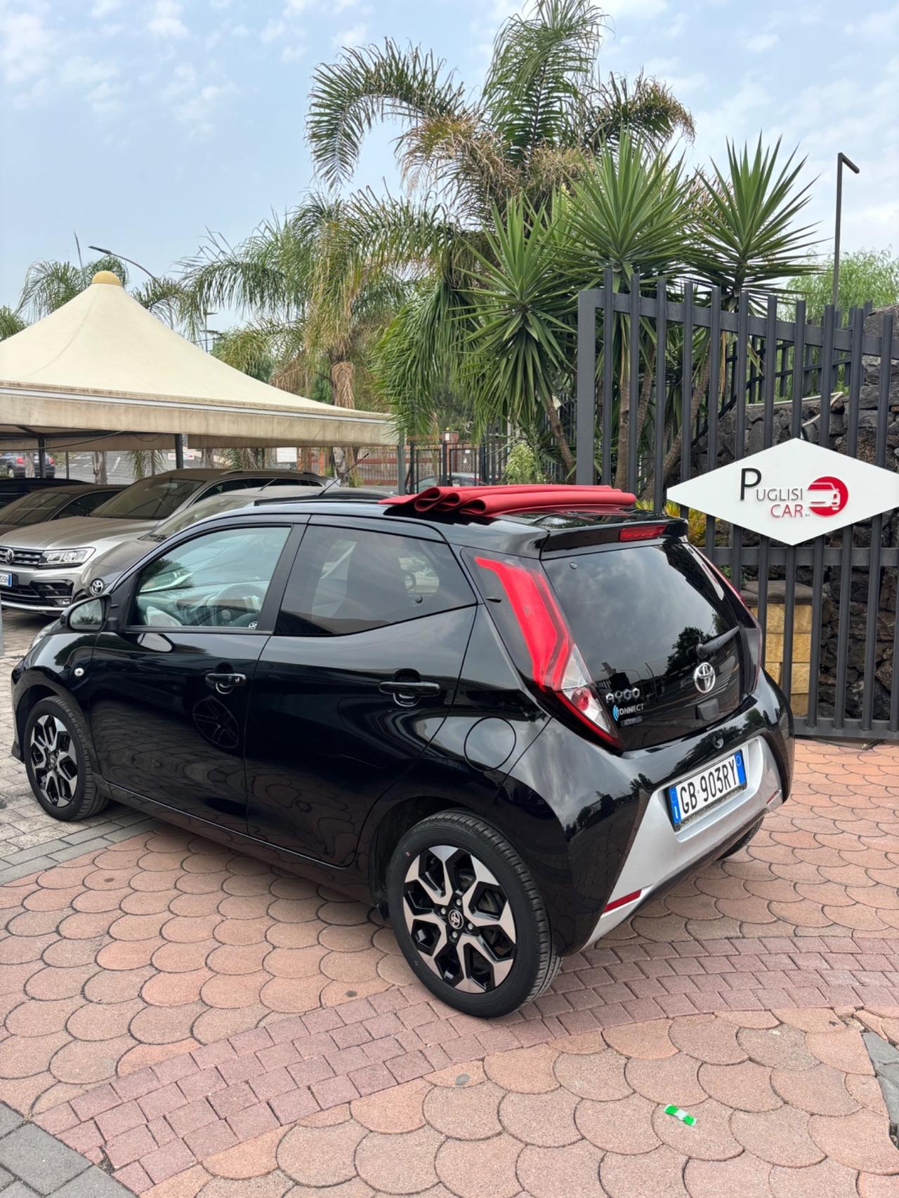 Toyota Aygo Connect 1.0 VVT-i 72 CV 5 porte x-wave
