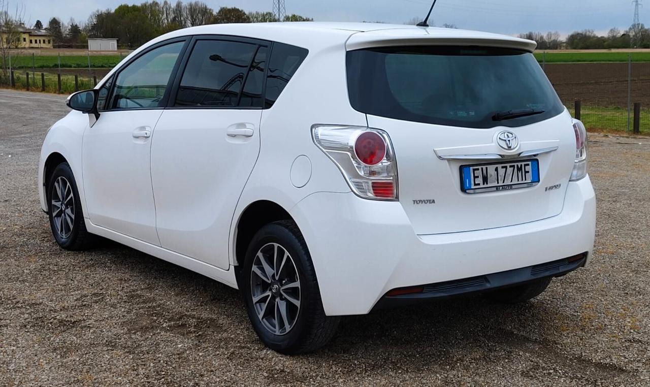 Toyota Verso 1.6 D-4D Style 7 posti