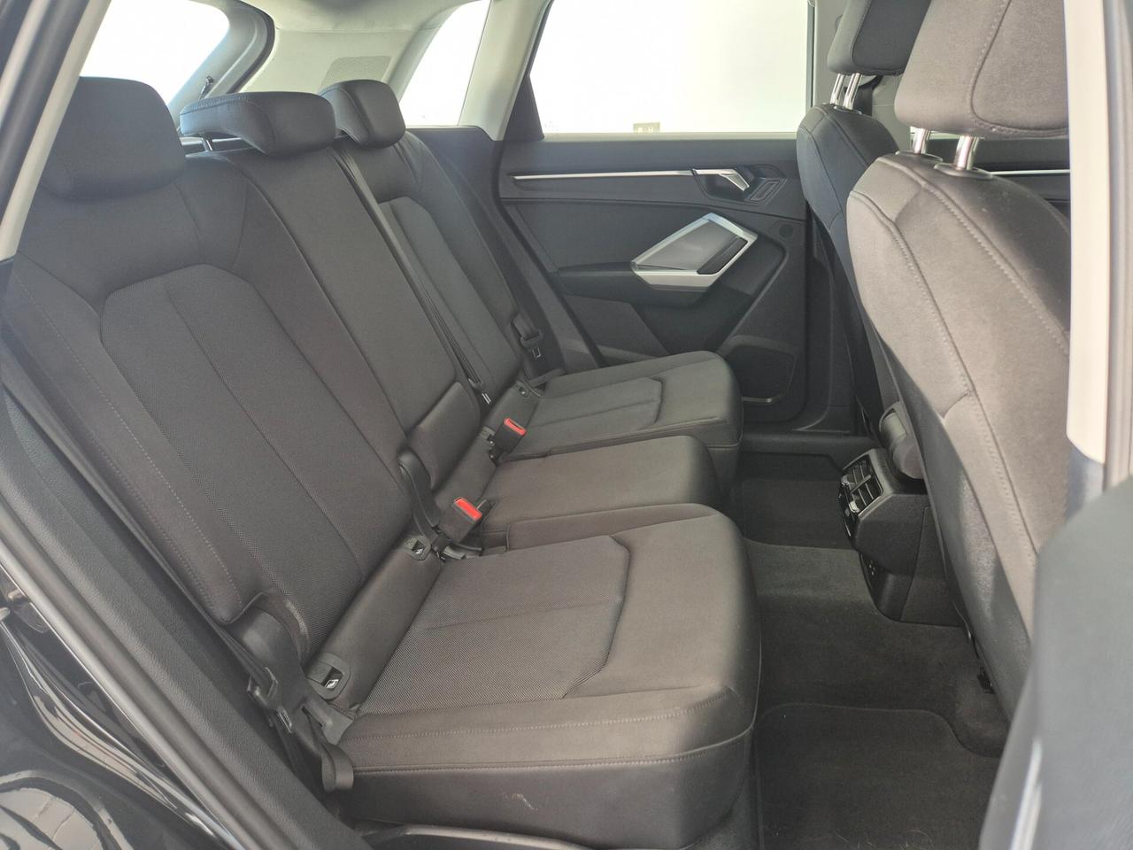 Audi Q3 35 2.0 TDI Business S-tronic