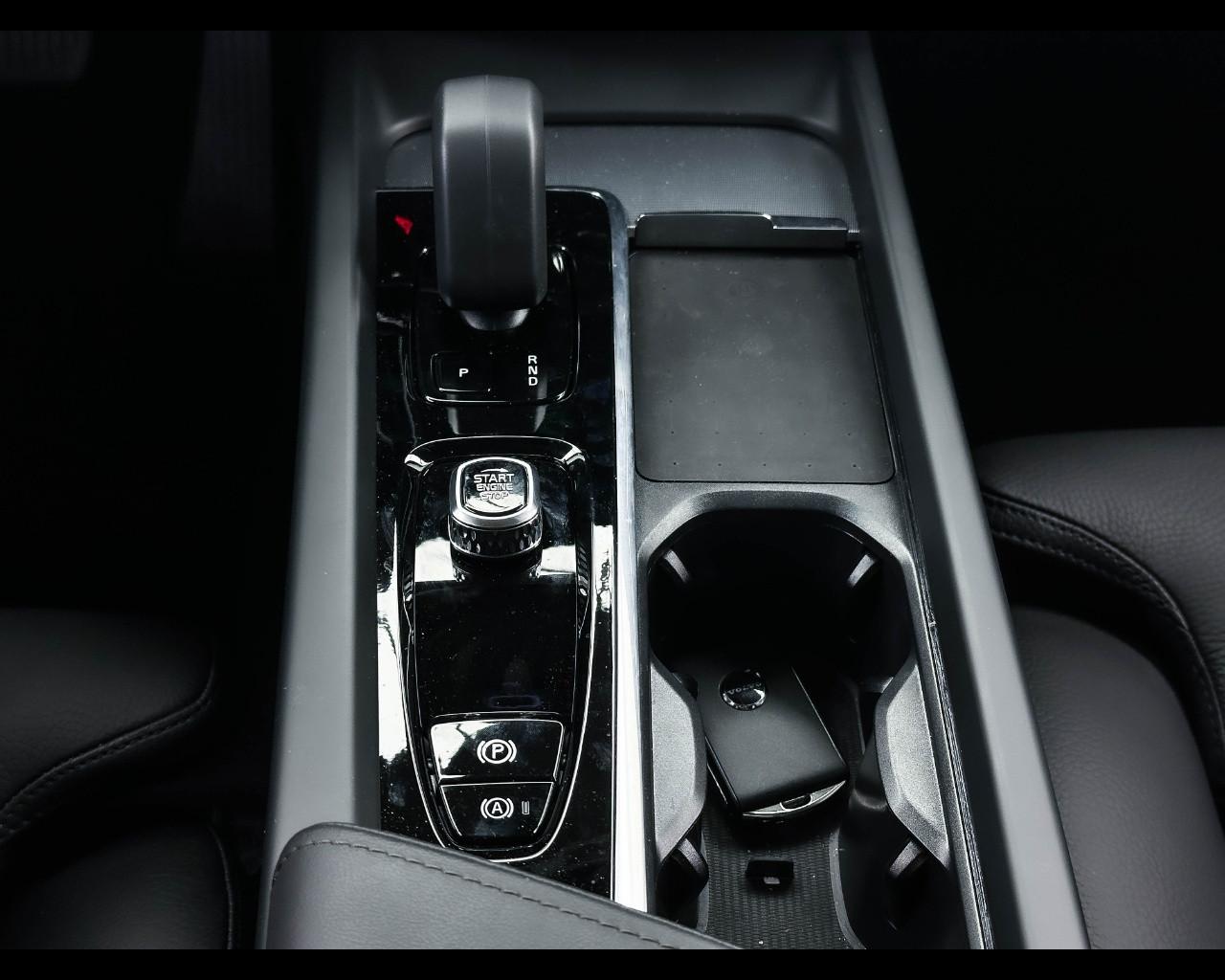 VOLVO N.XC60 Plus Dark T6 AWD AUT
