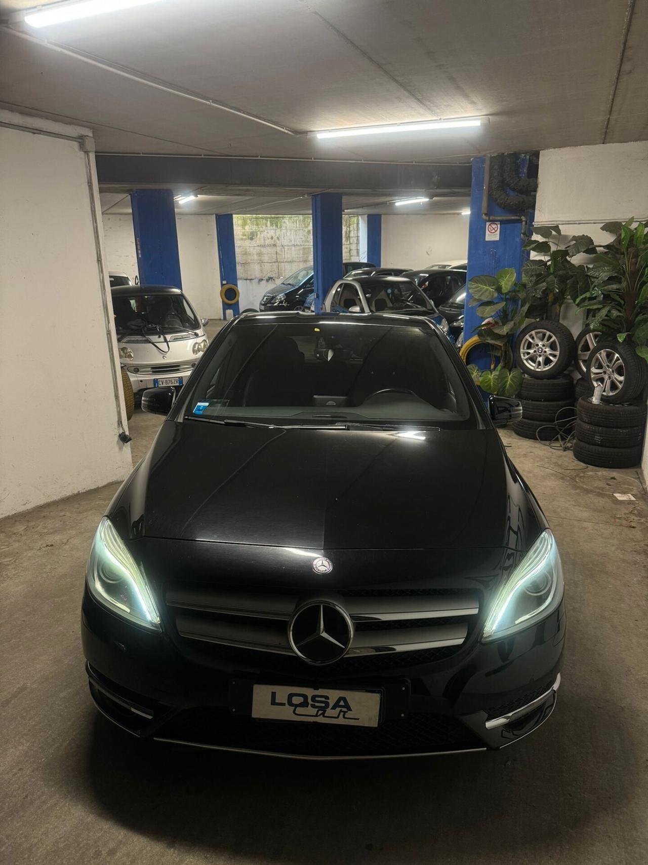 Mercedes-benz B 180 - 2013