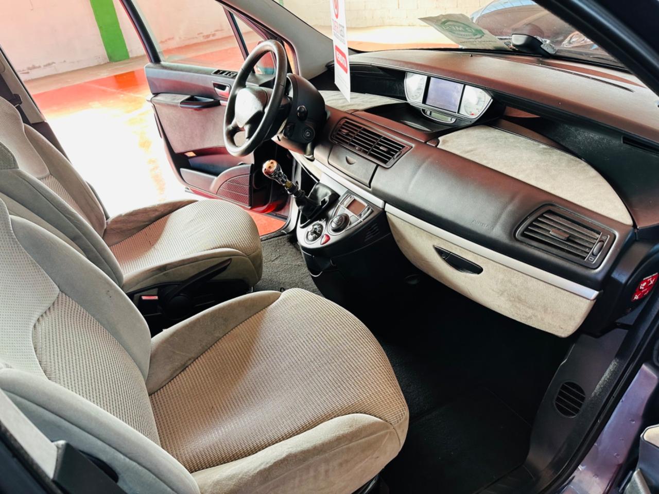 Peugeot 807 2.0 HDi 7Posti