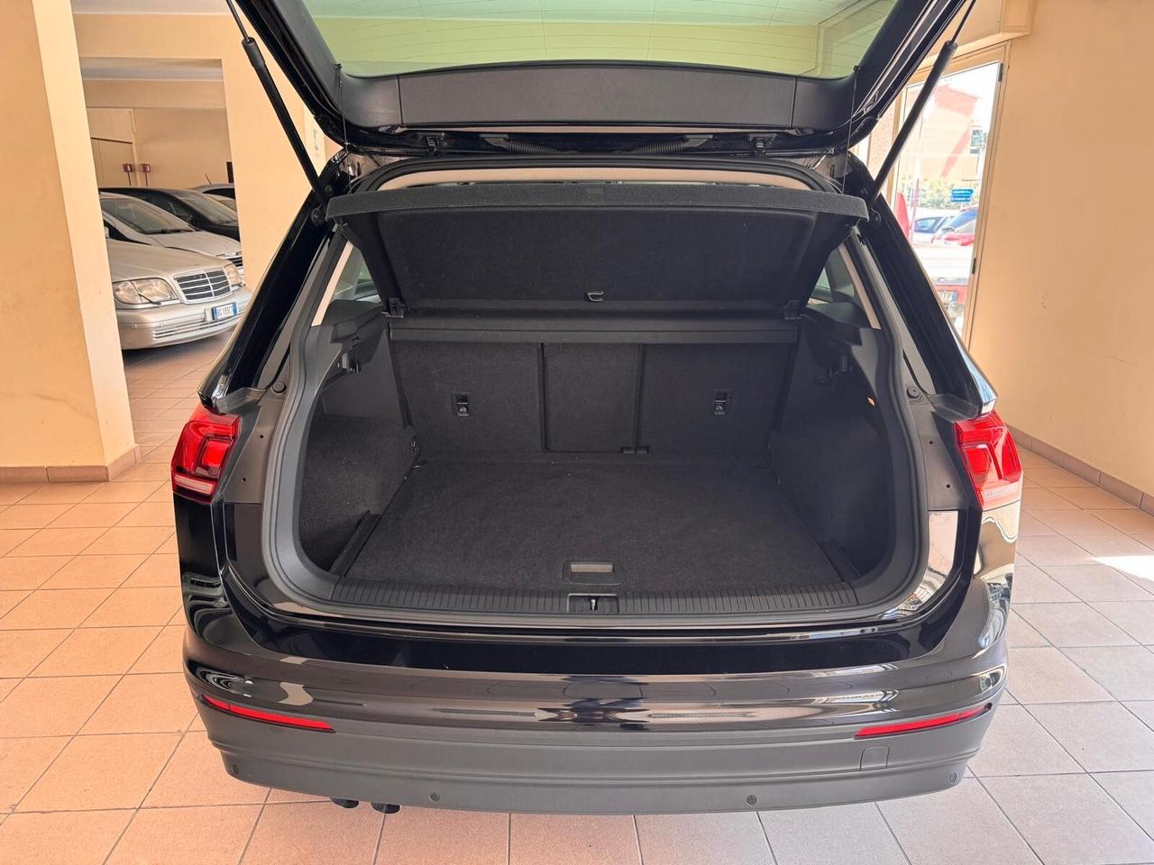 Volkswagen Tiguan 2.0 TDI SCR DSG Business BlueMotion Technology