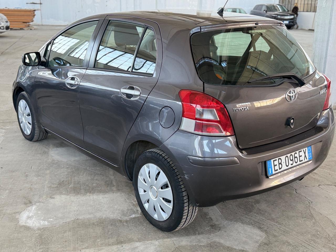 Toyota Yaris 1.3 5 porte NEOPATENTATI