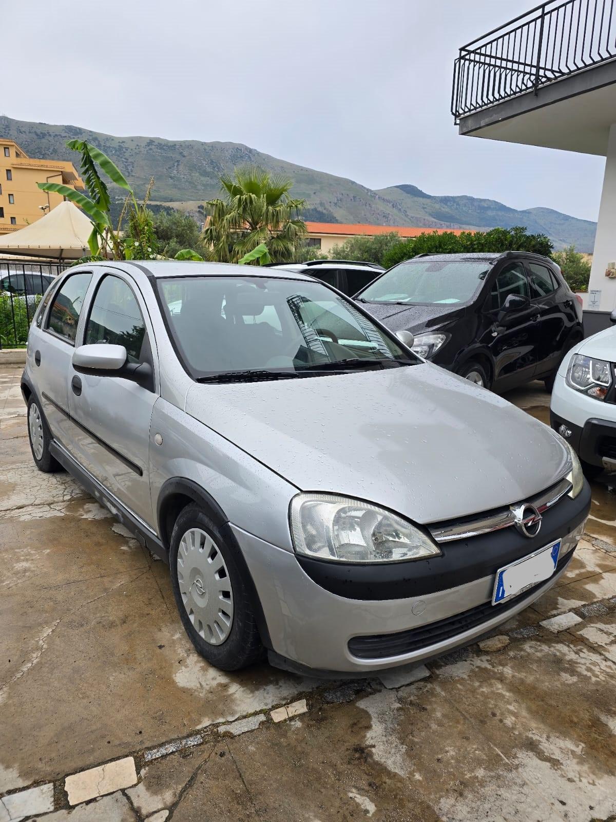 Opel Corsa 1.2i 16V cat 5 porte Club