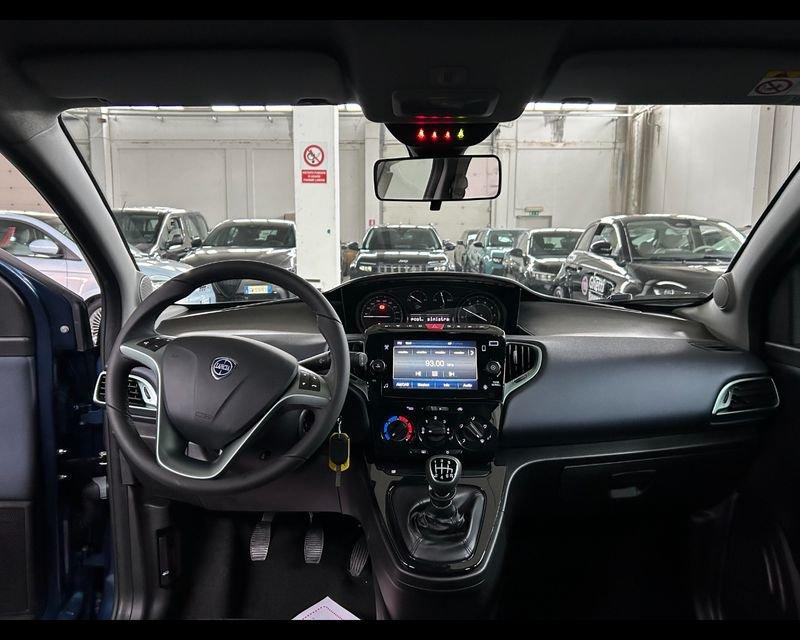 Lancia Ypsilon NUOVA My23 1.0 Firefly 70 CvStart&Stop Hybrid Gold