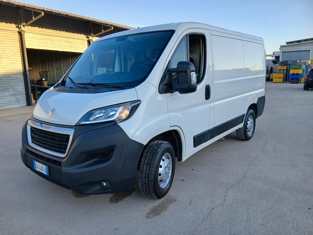 PEUGEOT BOXER 2.2 BLUEHDI 120 S&S PC-TN