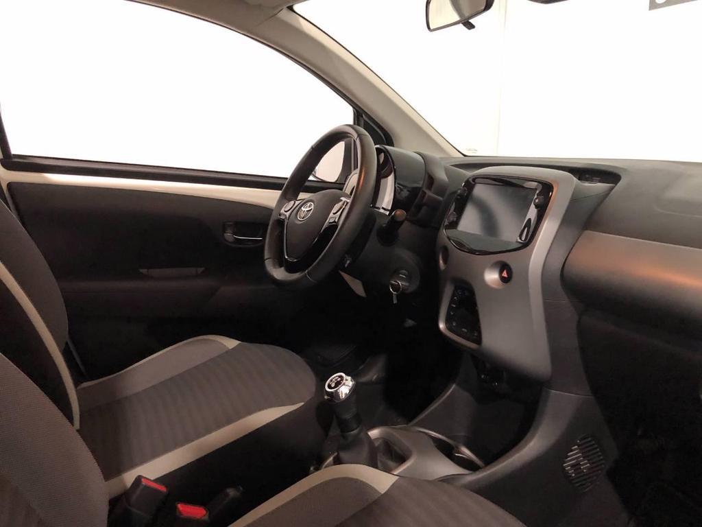 Toyota Aygo 5 Porte 1.0 VVT-i x-play