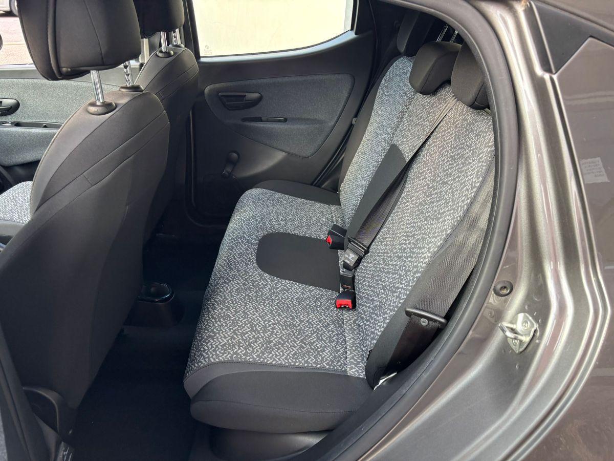 LANCIA Ypsilon 1.0 FireFly 5p S&S Hybrid Silver