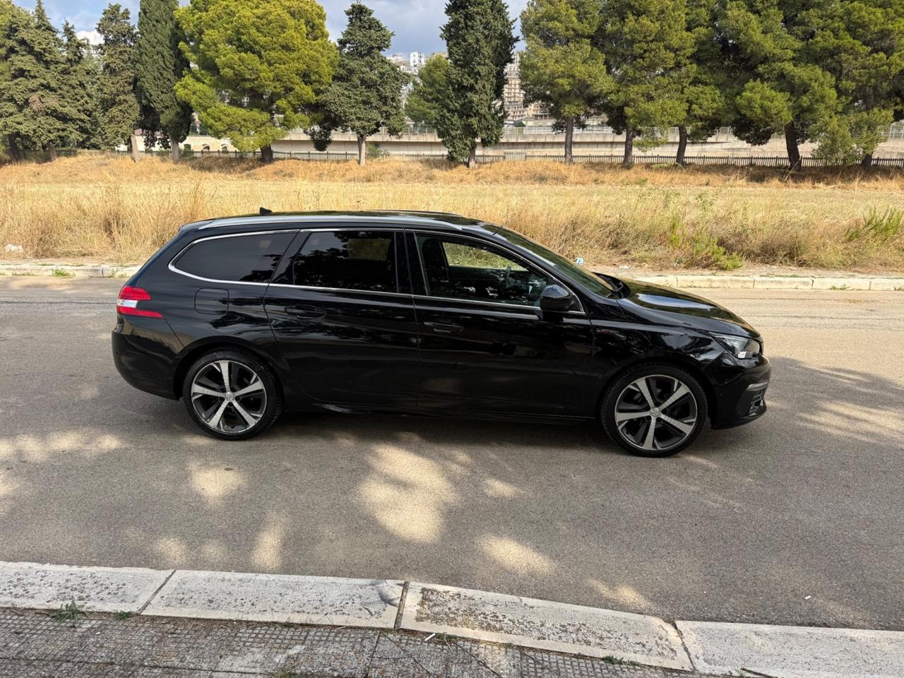 Peugeot 308 BlueHDi 120 S&S EAT6 SW GT Line