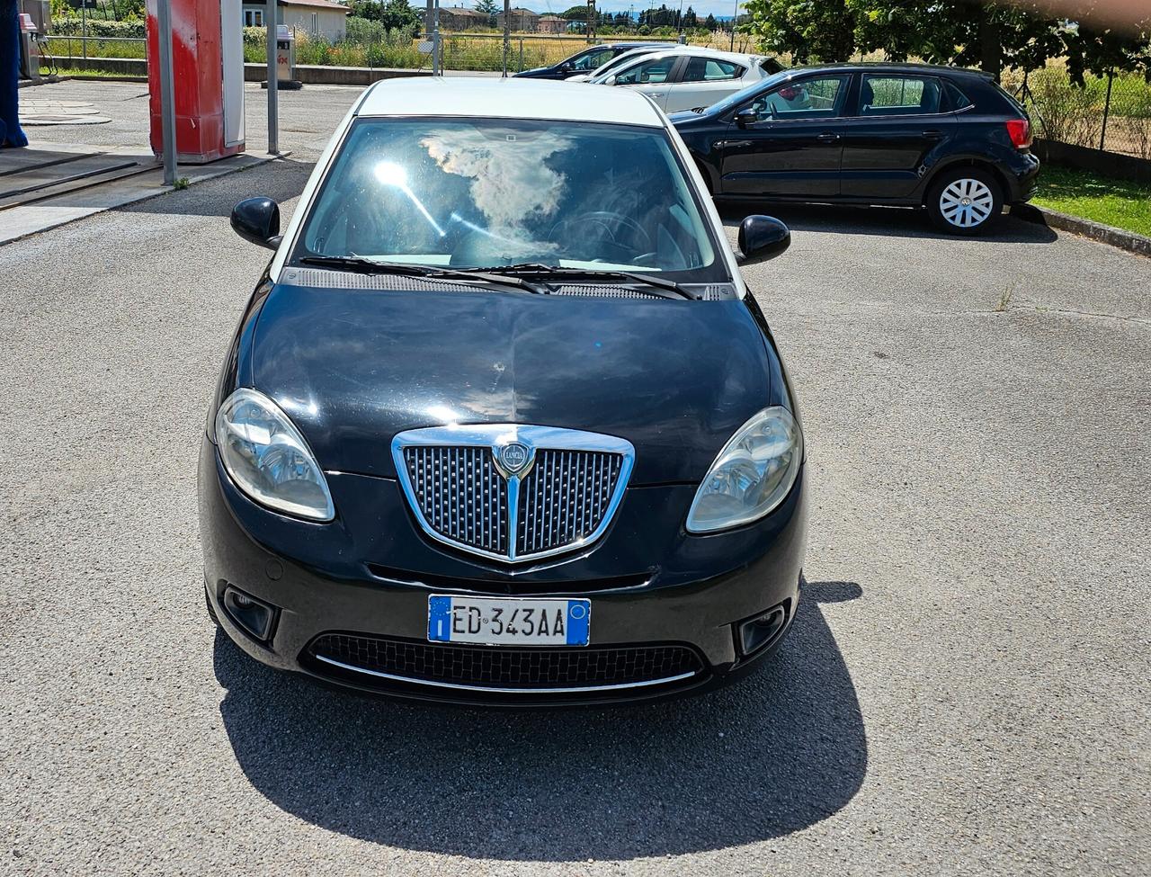 Lancia Ypsilon 1.3 MJT 75 CV Platinum