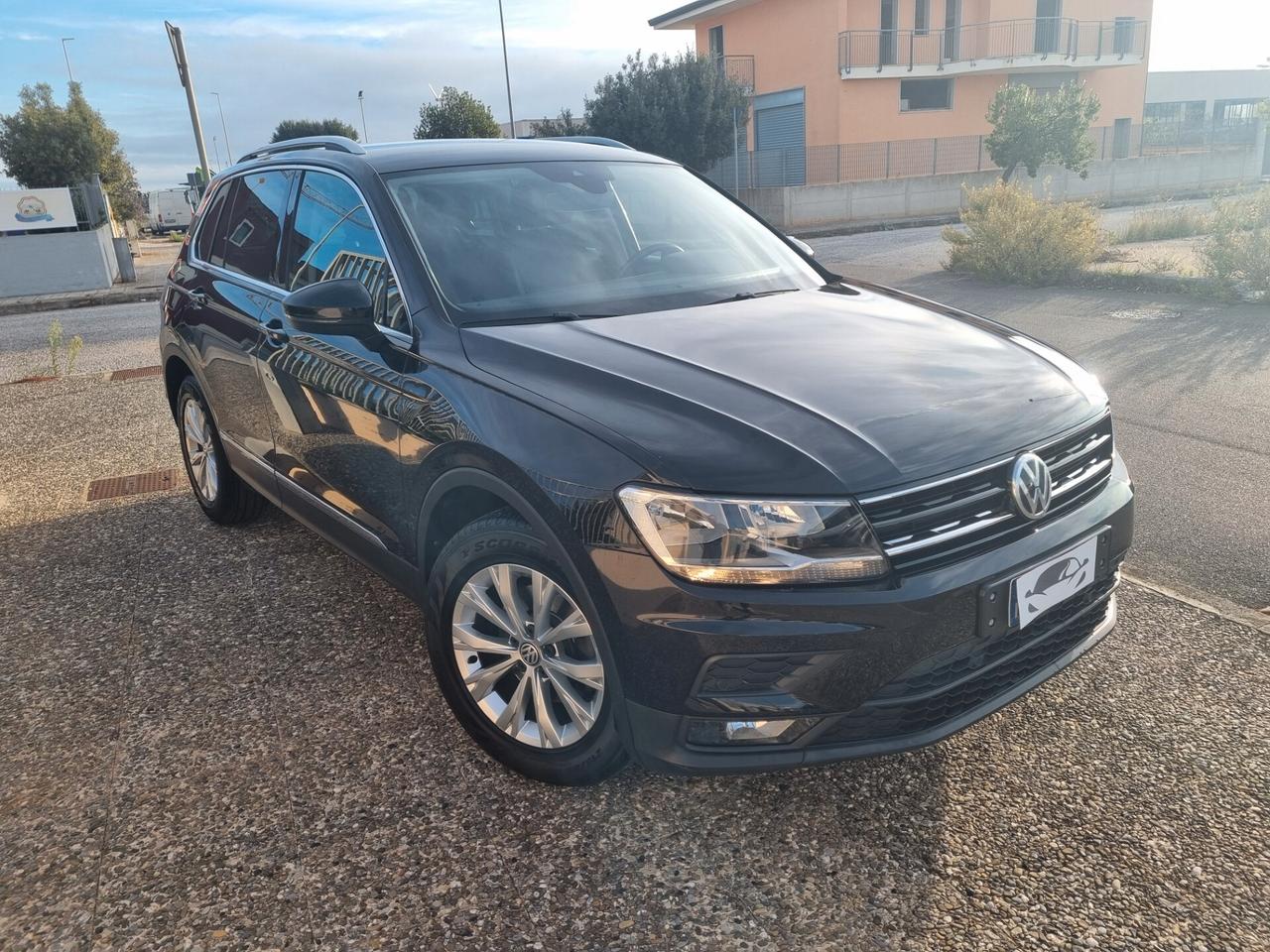 Volkswagen Tiguan 2.0 TDI SCR DSG Business BlueMotion Technology