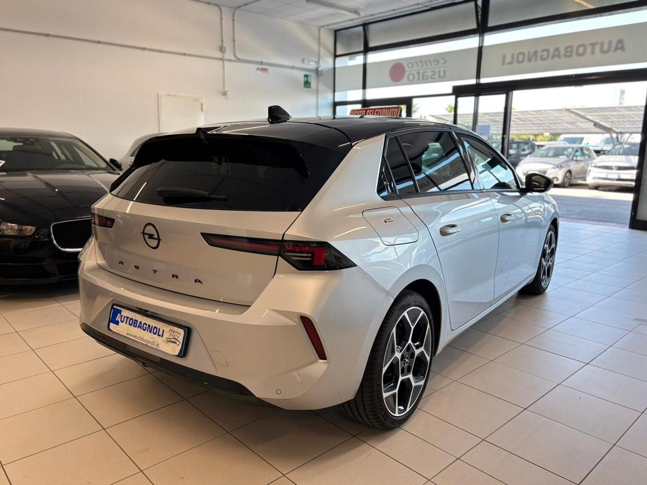 Opel Astra ULTIMATE 1.5 Turbo Diesel AT8 SPOTICAR
