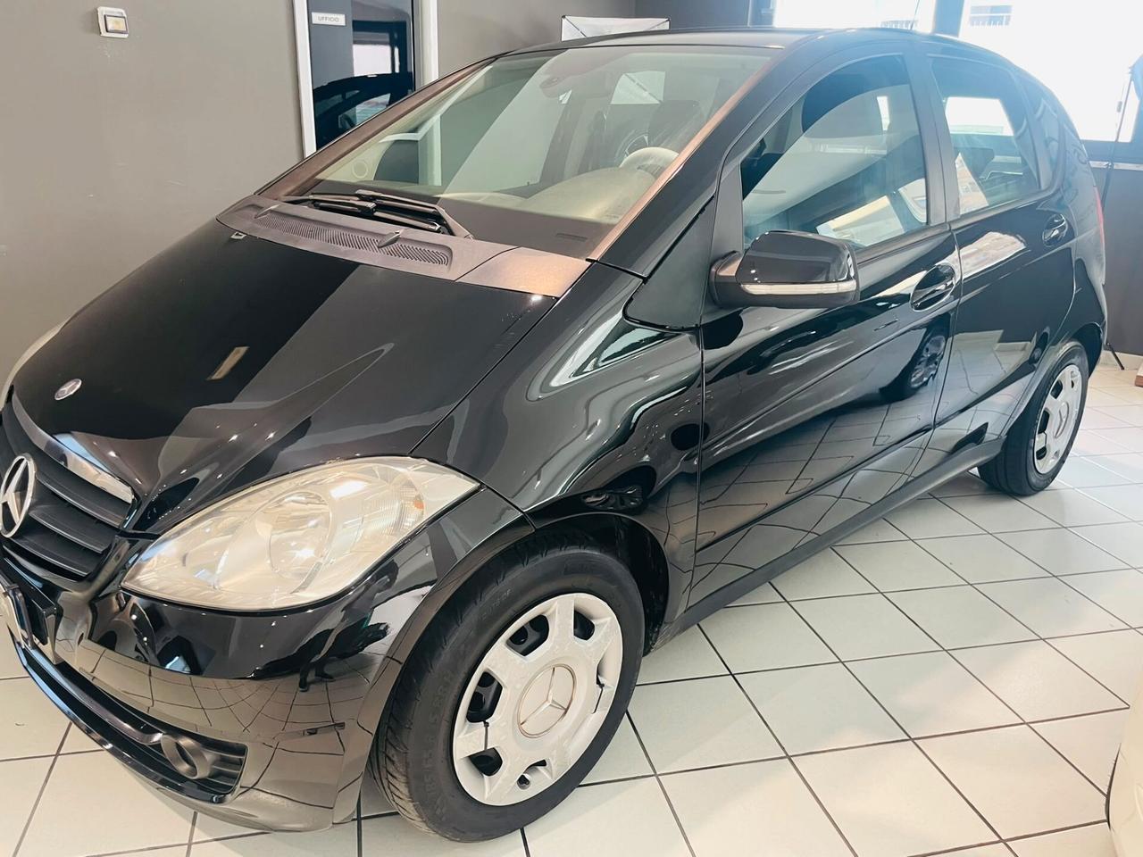 Mercedes-benz A 160 CDI BlueEFFICIENCY Coupé
