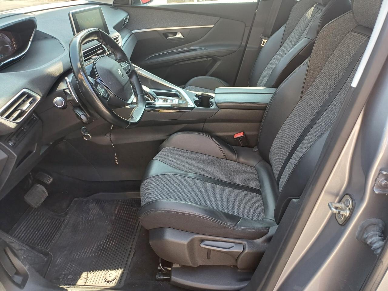 Peugeot 3008 BlueHDi 130 S&S EAT8 Allure