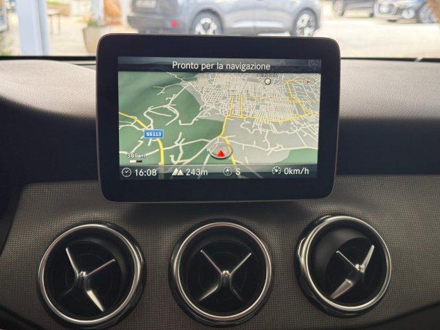 MERCEDES-BENZ GLA 200 d Automatic 4Matic Sport