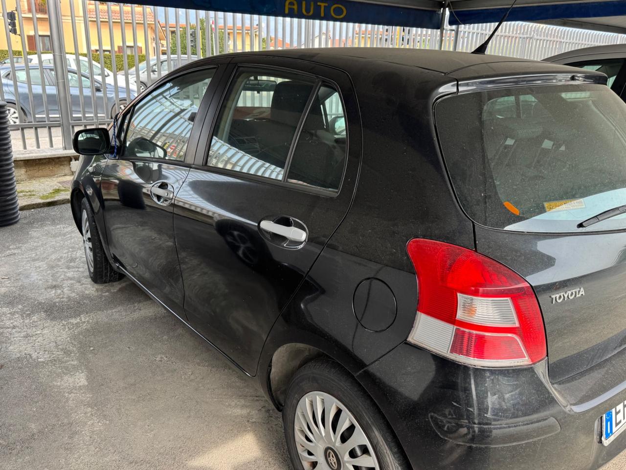 Toyota Yaris 1.0 5 porte Sol GPL