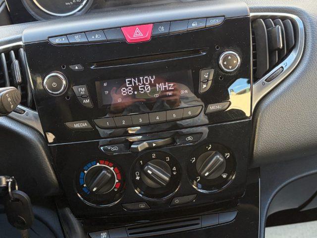 LANCIA Ypsilon 1.2 69 CV 5 porte Silver