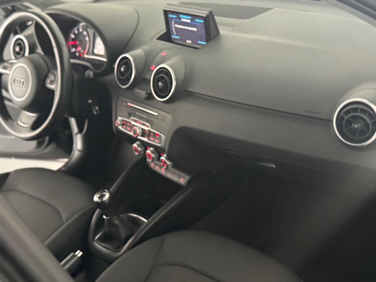 Audi A1 SPB Sline 85.000 Km, Neopatentati !