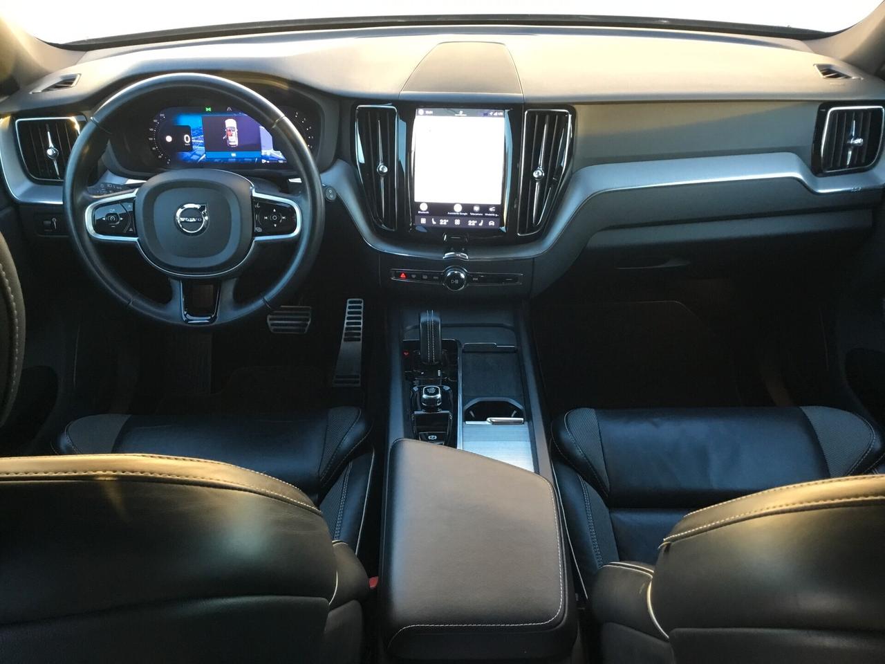 Volvo XC60 B5 (d) AWD AUT. R-DESIGN