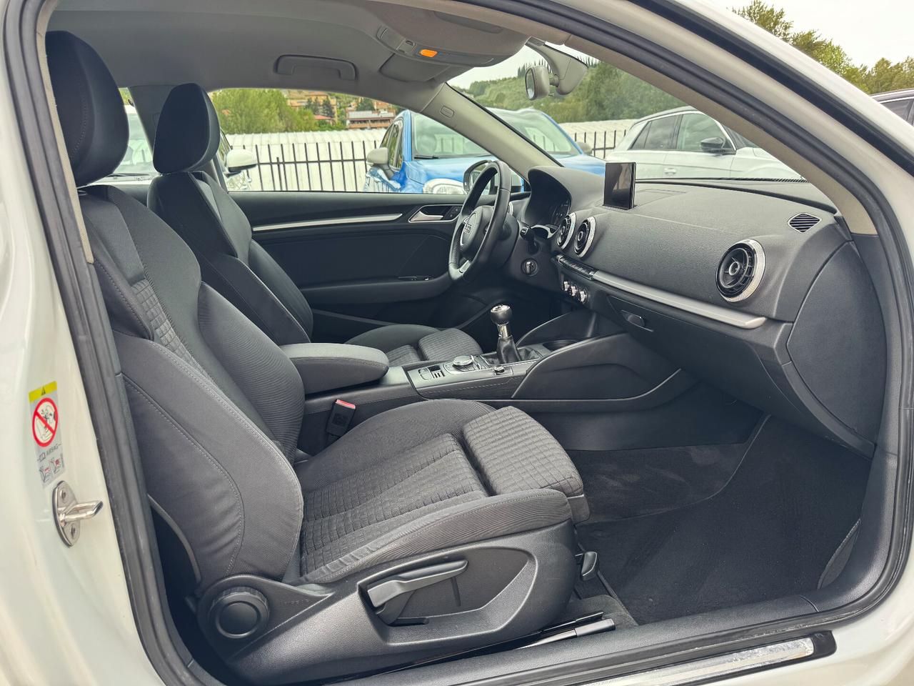 Audi A3 1.6 TDI 105cv AMBITON/2013