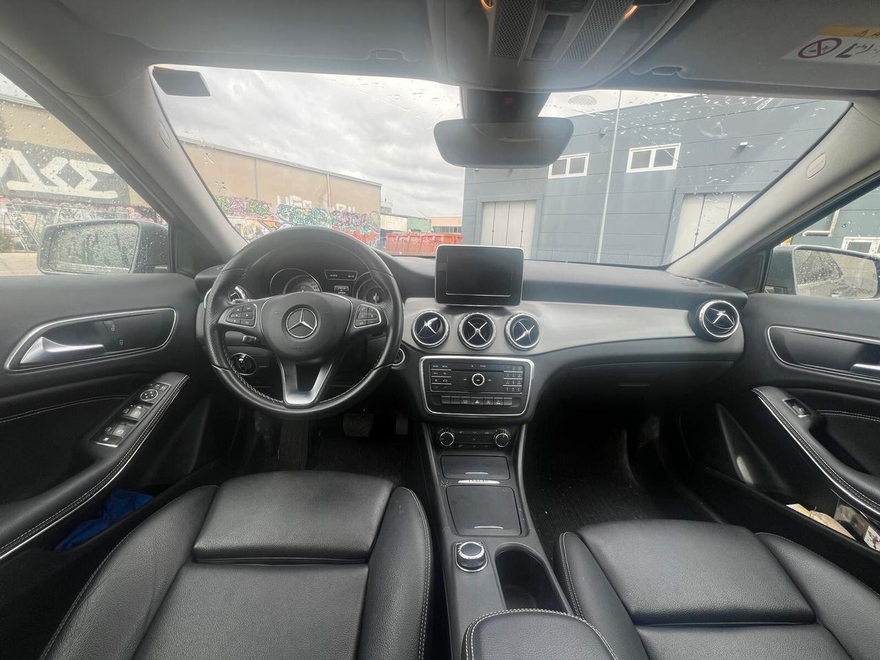 Mercedes-benz GLA 180 d Automatic Enduro