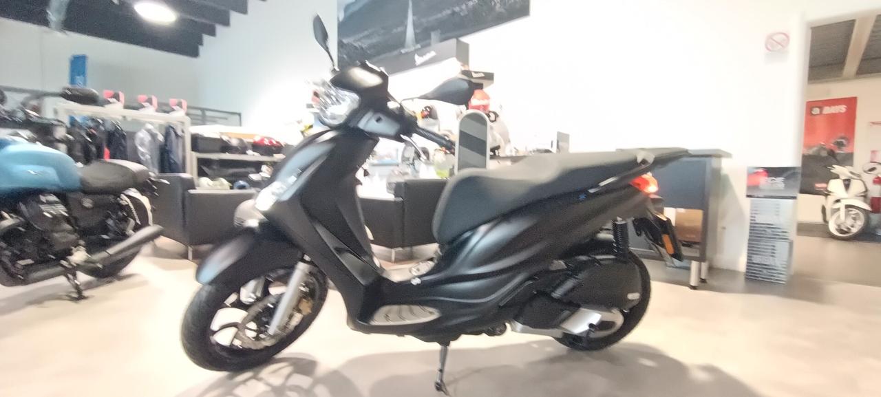 Piaggio Medley 125 S nero meteora