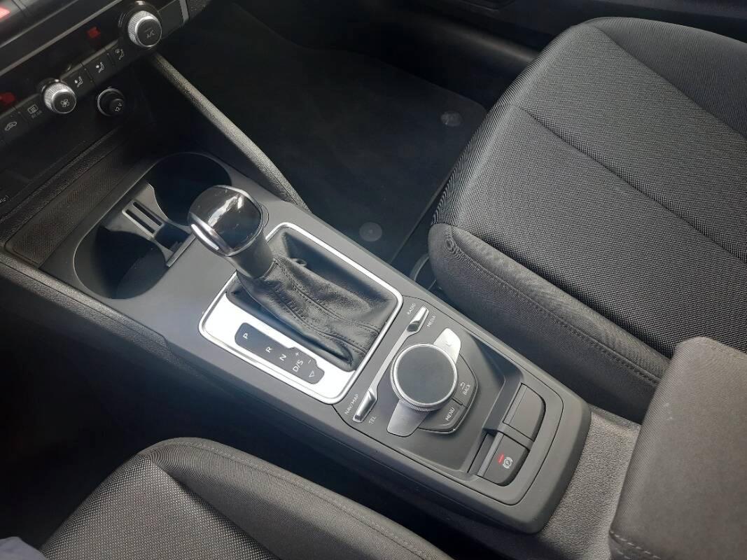 Audi Q2 2.0 30 tdi Business S-Tronic 116CV