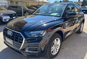 AUDI Q5 2.0 tdi mhev 12V Business quattro s-tronic