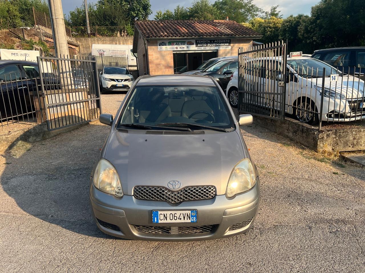 Toyota Yaris 1.0 5 porte