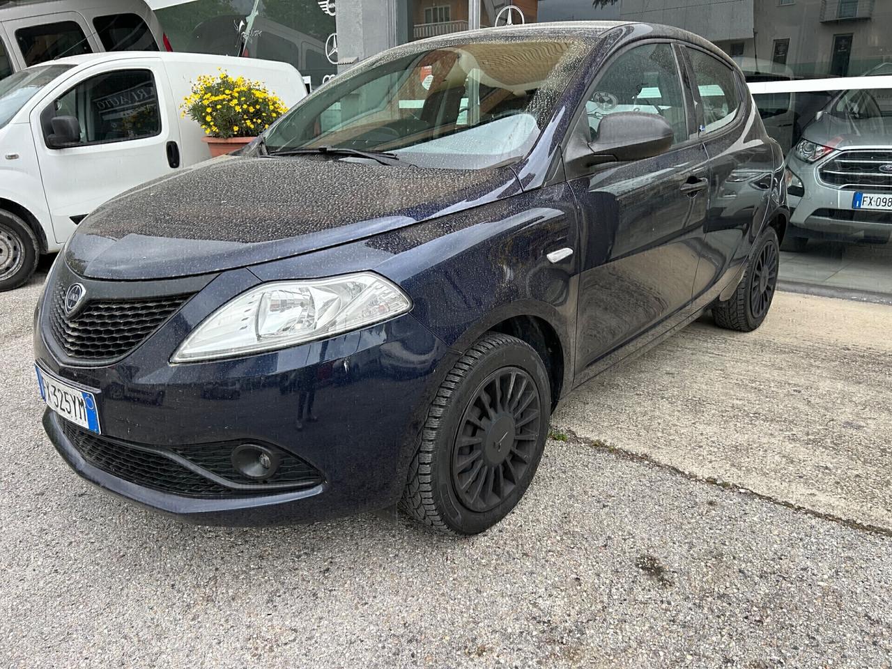 Lancia Ypsilon 1.2 GPL DI SERIE “ Neopatentati