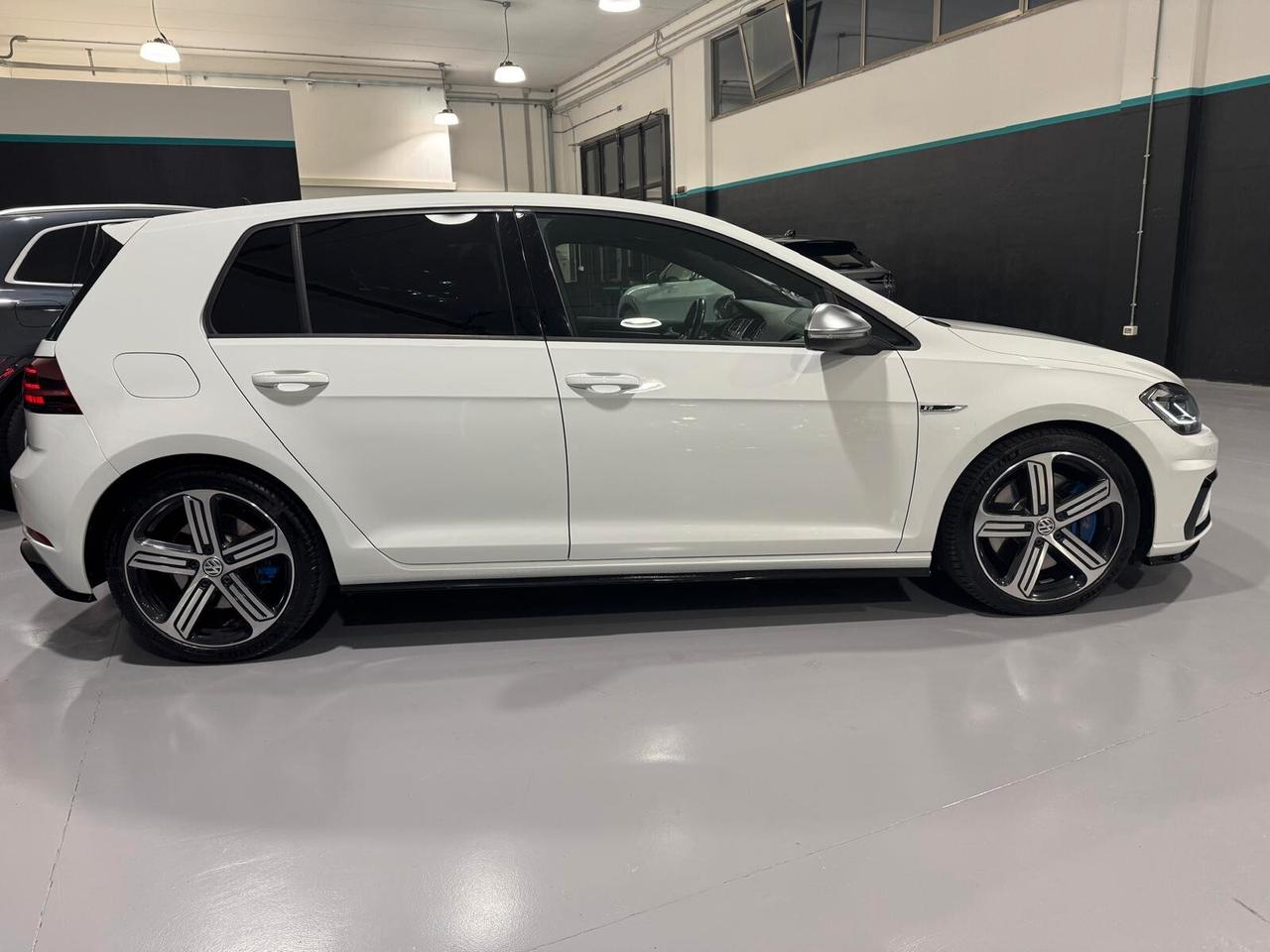 Volkswagen Golf R 2.0 TSI DSG 4MOTION 5p. BMT