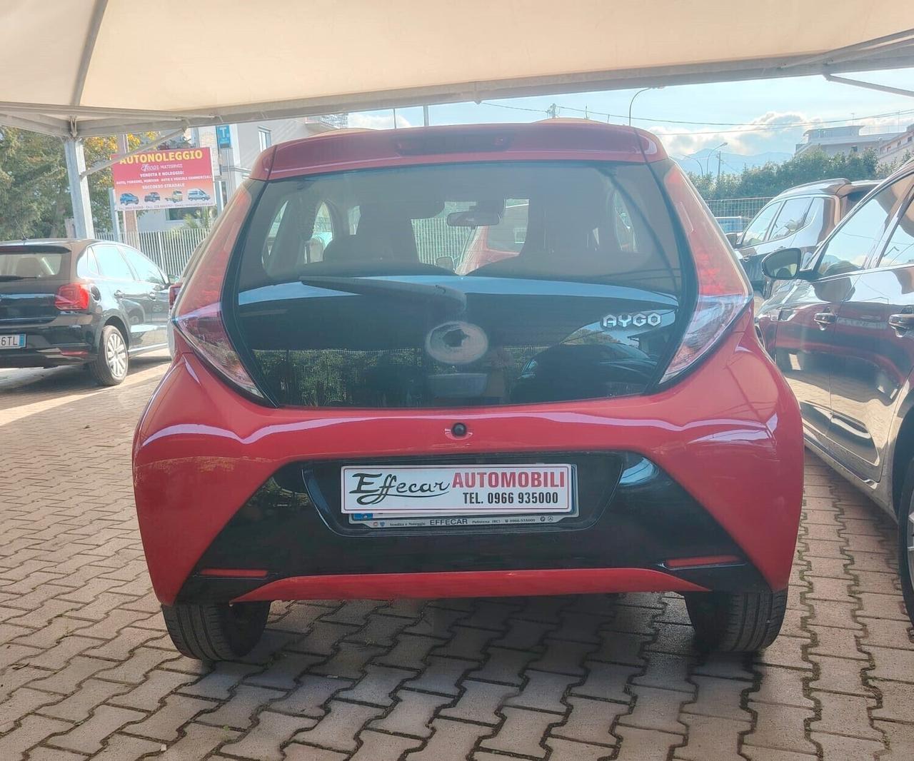 Toyota Aygo 1.0 VVT-i 69 CV 5 porte x-business