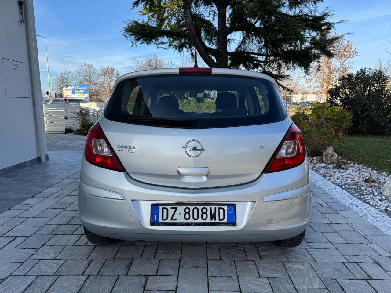 Opel Corsa 1.2 80CV 5 porte GPL-TECH Edition OK NEOPATENTATI