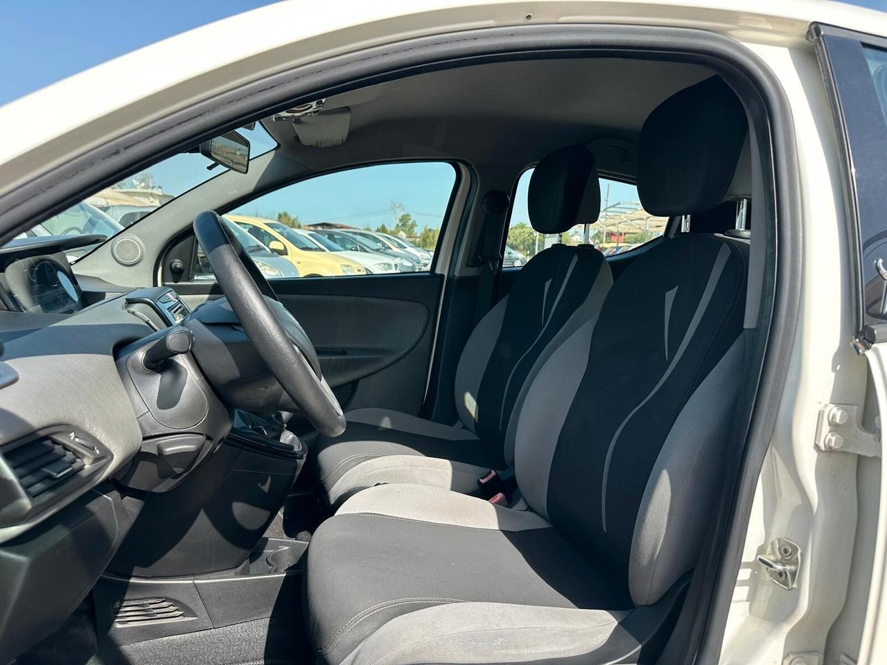 Lancia New Ypsilon 1.2 Benzina