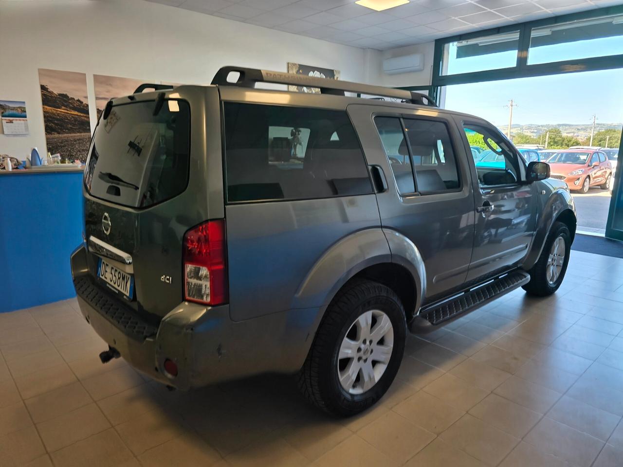 Nissan Pathfinder 2.5 dCi LE