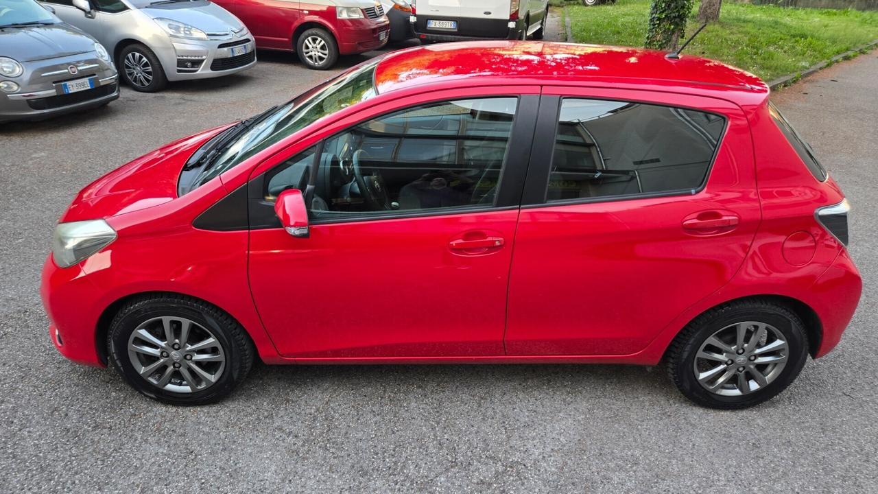 Toyota Yaris 1.0 5 porte Lounge