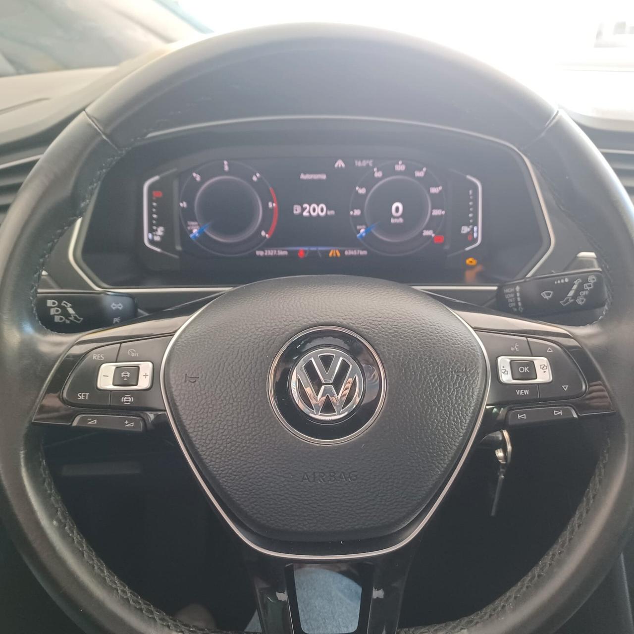 63.000 KM TAGLIANDI UFFICIALI TIGUAN R-LINE 1.6 TDI FULL OPTIONL