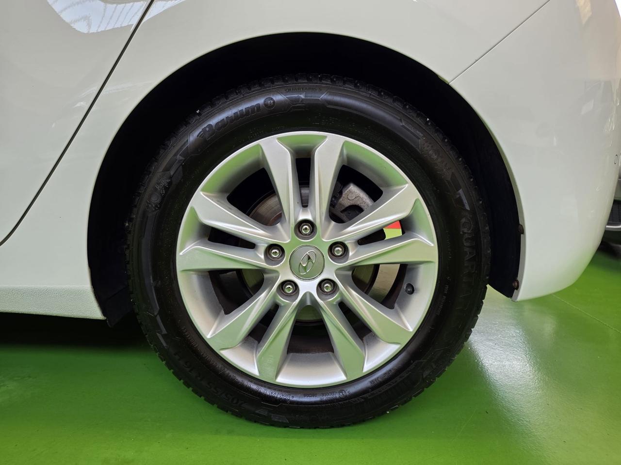 Hyundai i30 1.4 benzina
