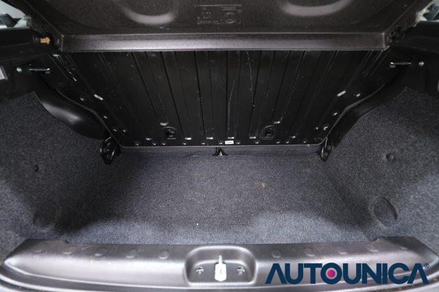 FIAT Panda 1.0 FIREFLY S&S HYBRID CITY CROSS NEOPATENTATI