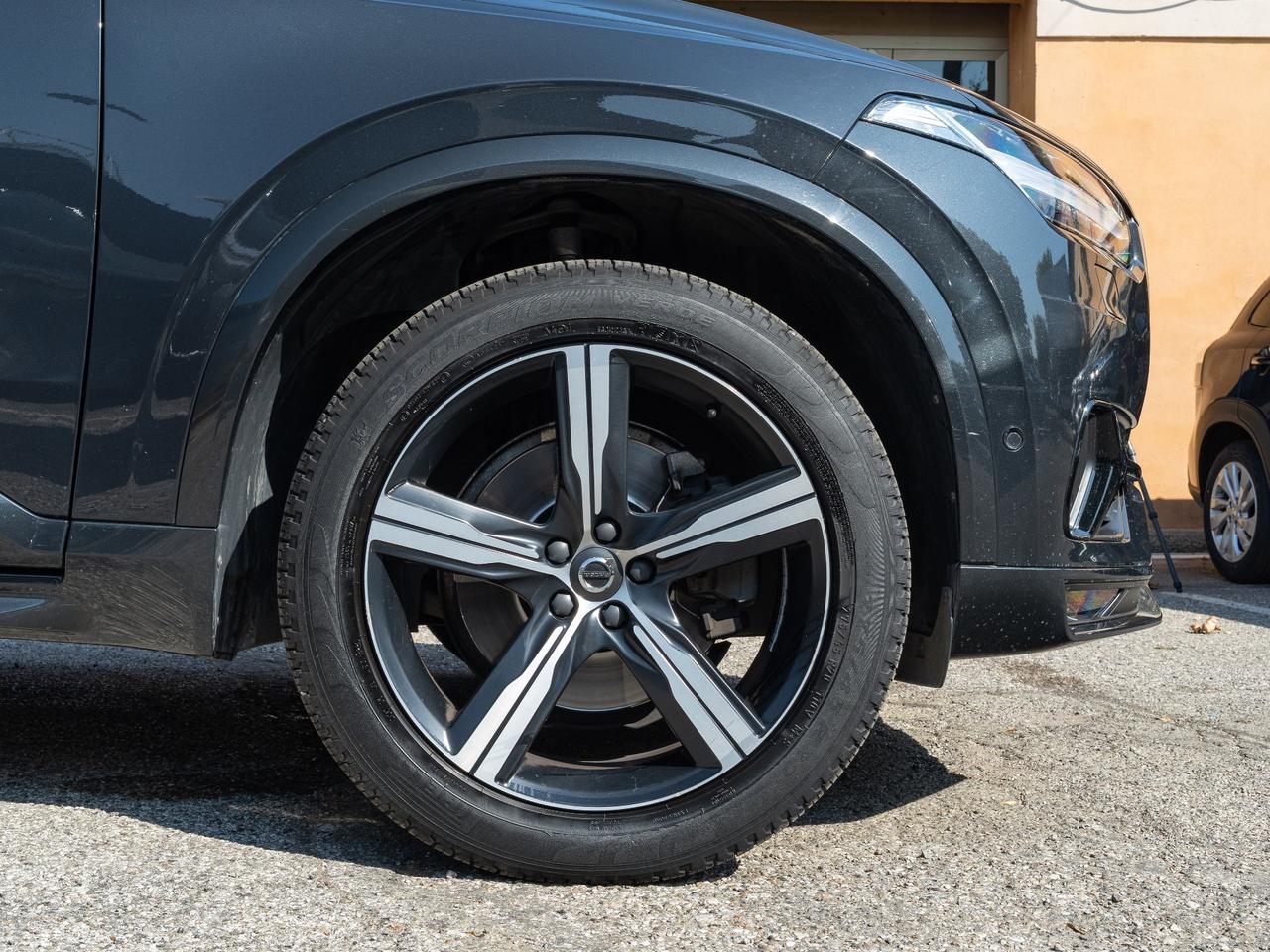 Volvo XC 90 XC90 D5 AWD Geartronic 7 posti R-design