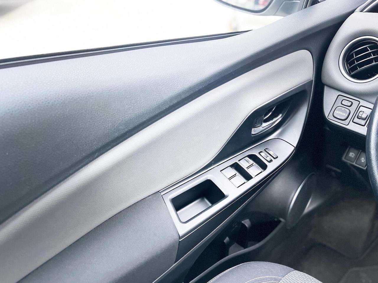 Toyota Yaris 1.5 Hybrid 75CV Automatica E6 Neo - 2015