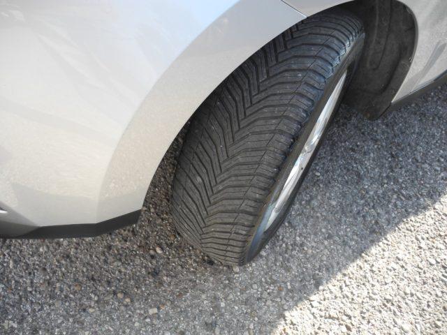 HYUNDAI iX35 2.0 CRDi 2WD 135cv - OK NEOPATENTATI -"DA VETRINA"