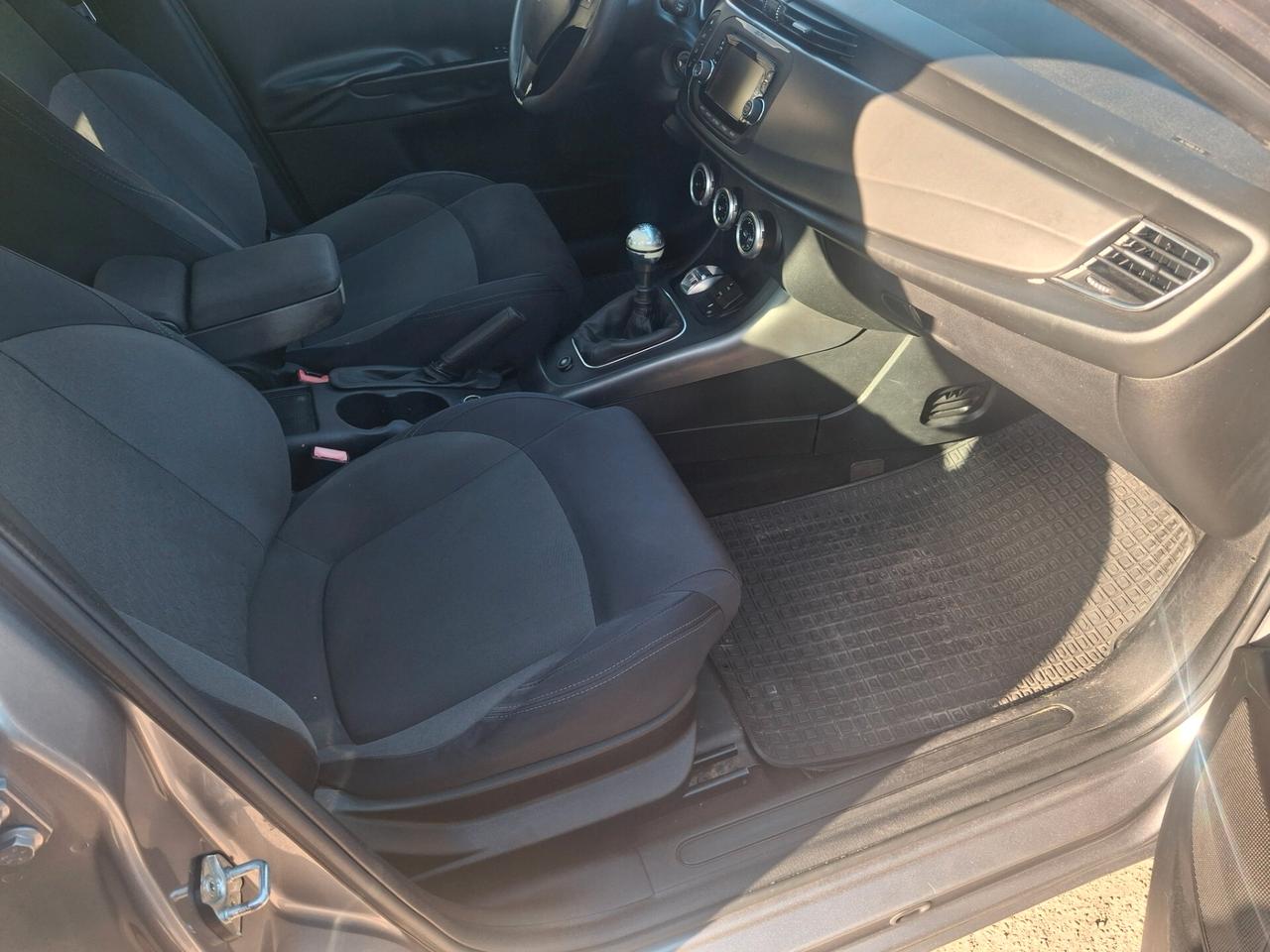 Alfa Romeo Giulietta 1.4 Turbo 120 CV GPL Distinctive