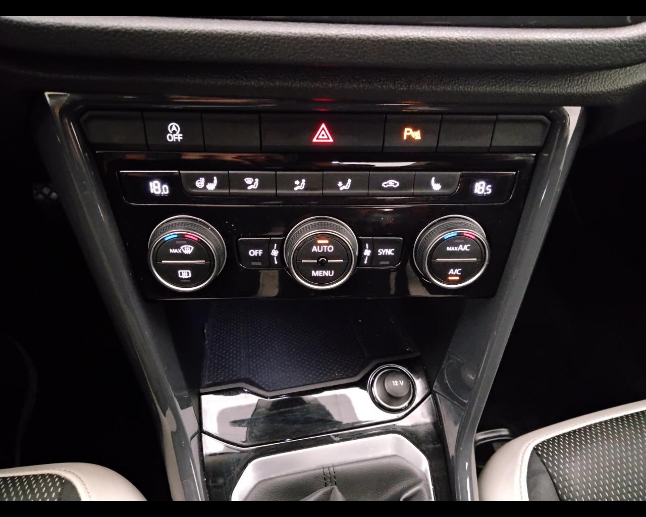 VOLKSWAGEN T-Roc I 2017 - T-Roc 1.0 tsi Advanced