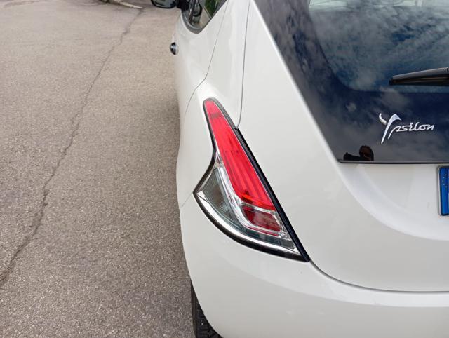 LANCIA Ypsilon *PROMO* 1.0 5 porte S&S Hybrid Ecochic Silver